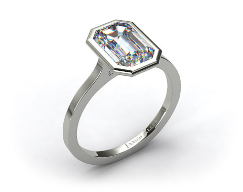 18k White Gold Bezel Solitaire Engagement Ring (Emerald Center)